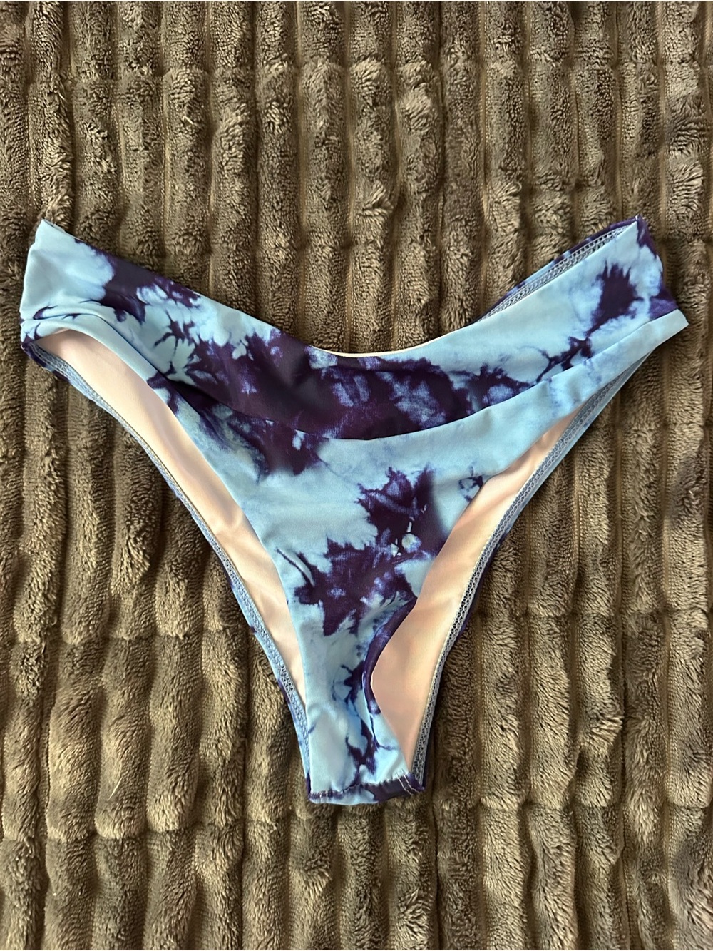 Blue tiedye bikini - Picture 3 of 4